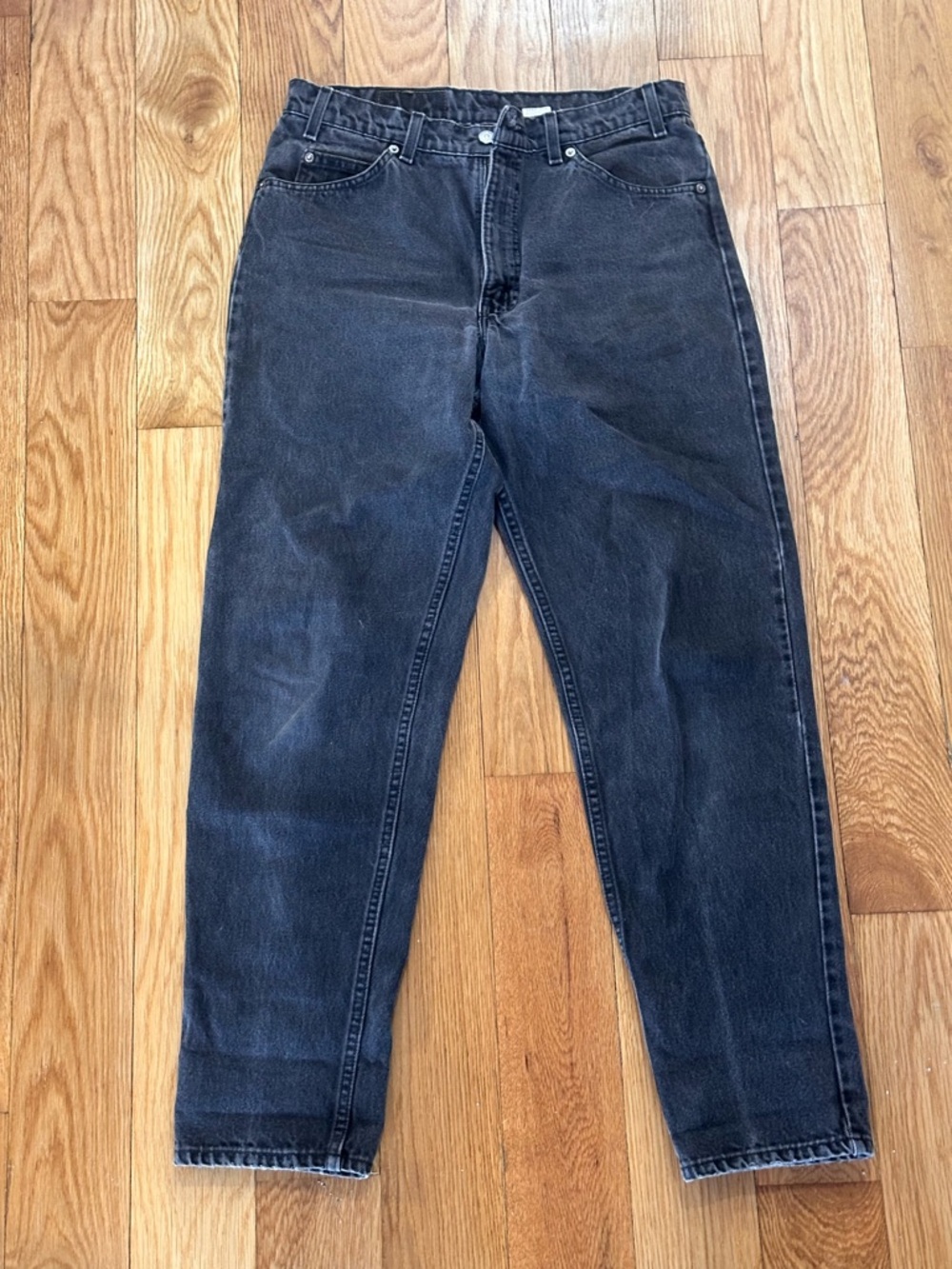 Vintage Levi’s - 550s Relaxed Fit Tapered Leg